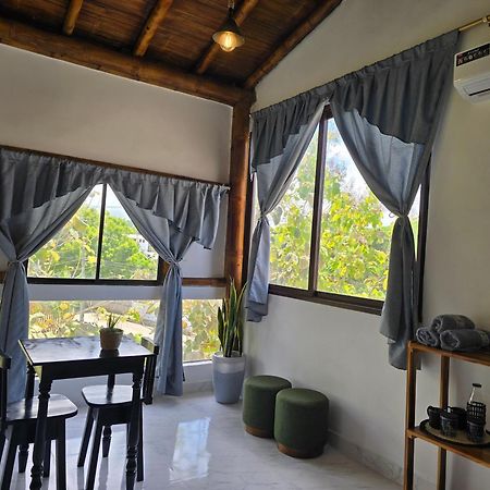 Palmendros Hosteria Монтаньита Экстерьер фото