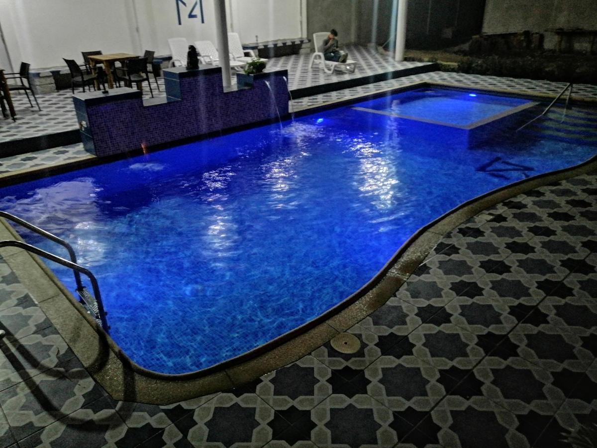 Palmendros Hosteria Монтаньита Экстерьер фото