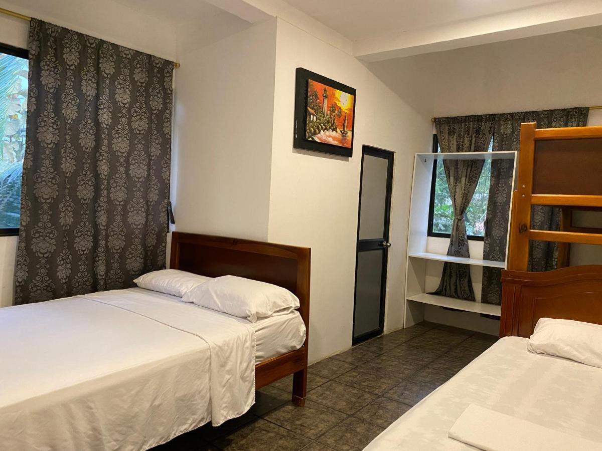 Palmendros Hosteria Монтаньита Экстерьер фото