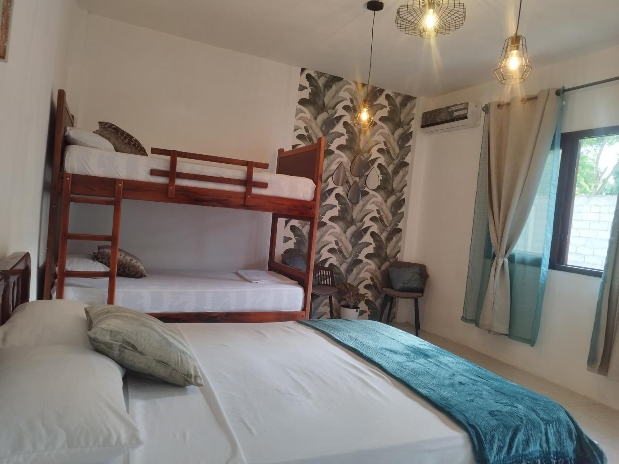 Palmendros Hosteria Монтаньита Экстерьер фото