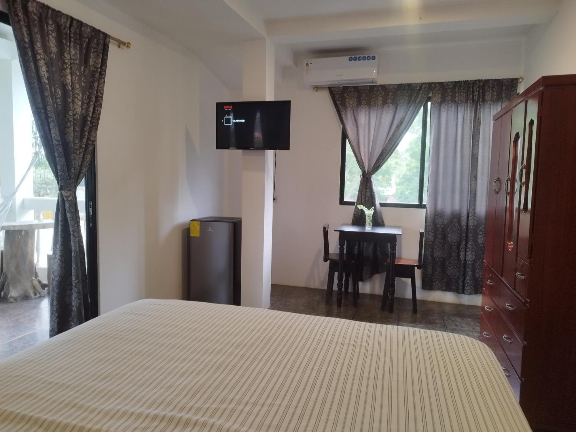 Palmendros Hosteria Монтаньита Экстерьер фото