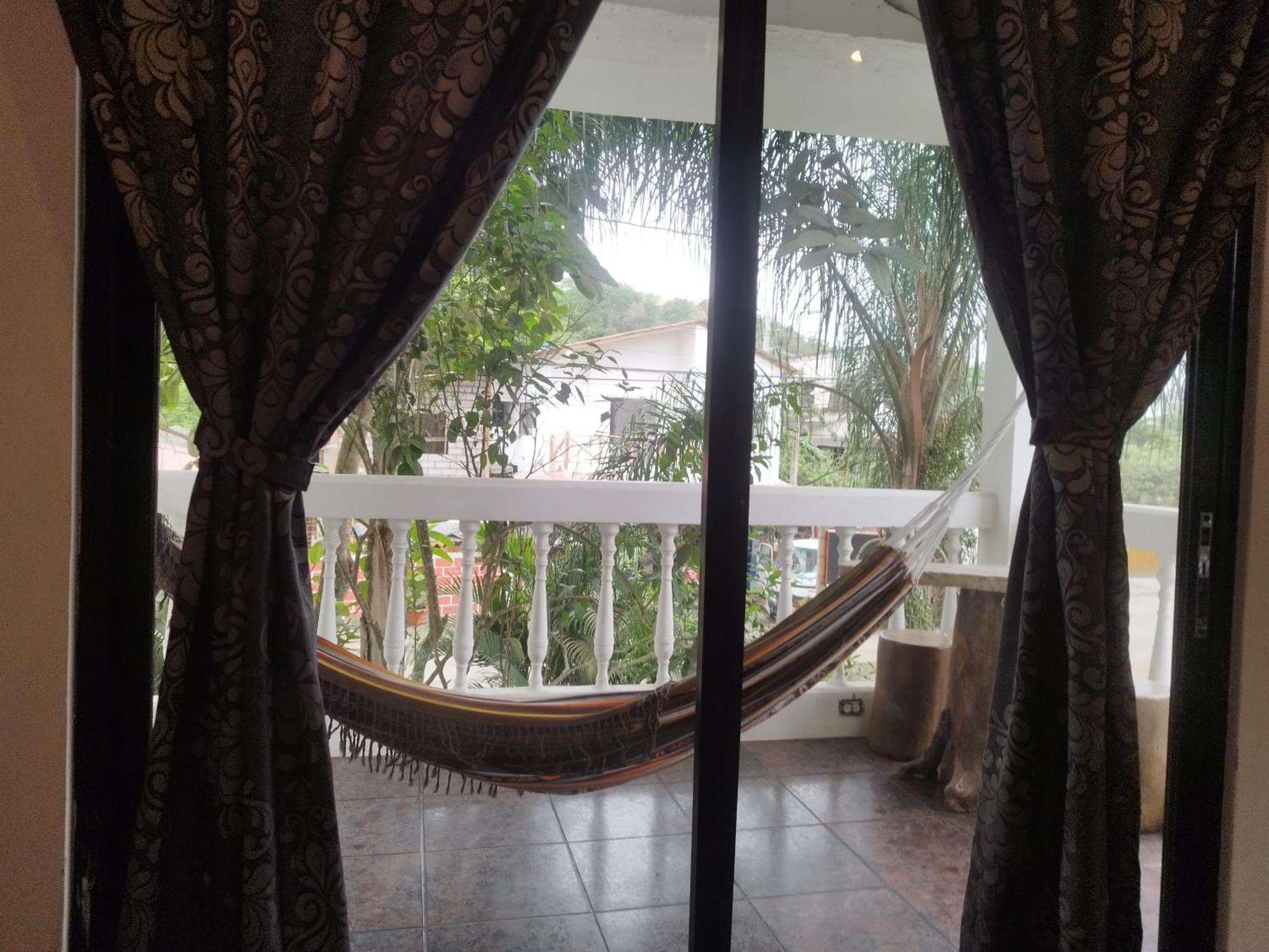 Palmendros Hosteria Монтаньита Экстерьер фото