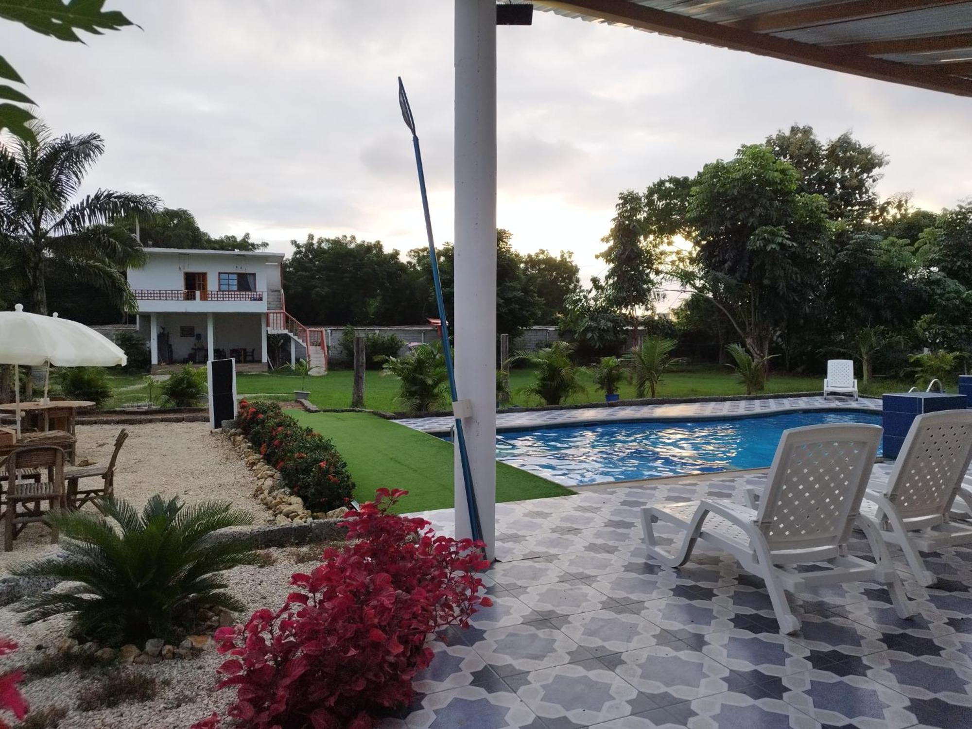 Palmendros Hosteria Монтаньита Экстерьер фото