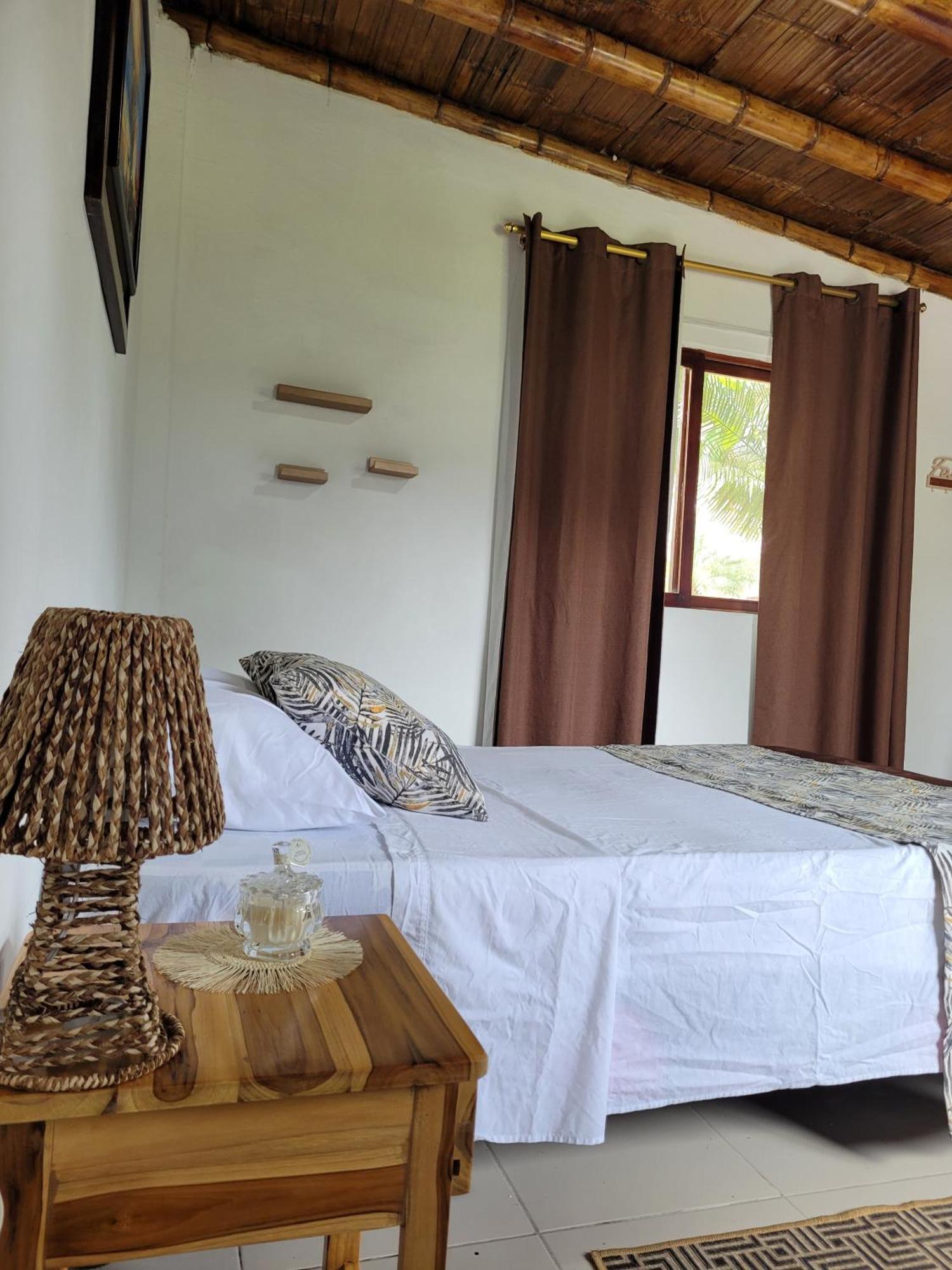 Palmendros Hosteria Монтаньита Экстерьер фото